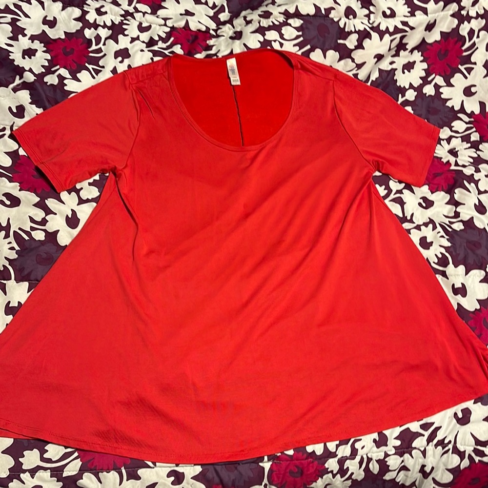 💜2/20 LuLaRoe Perfect Tee